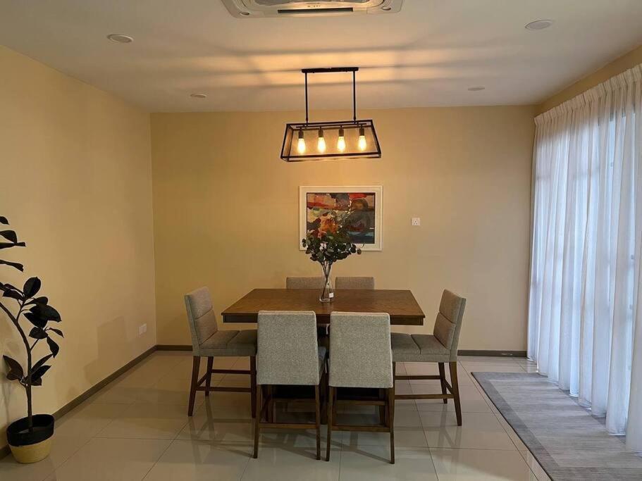 Rumah Saujana Klia Sepang Esterno foto